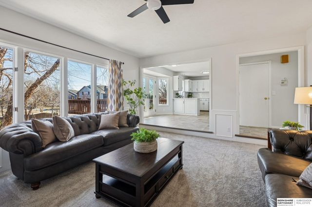 6313 S 156th Avenue, Omaha, NE 68135