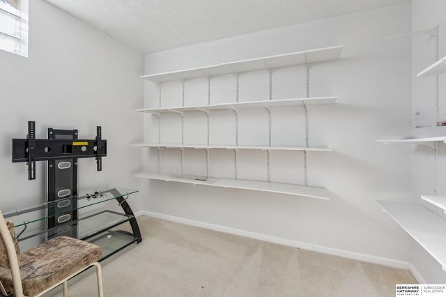 6313 S 156th Avenue, Omaha, NE 68135