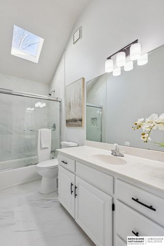 6313 S 156th Avenue, Omaha, NE 68135