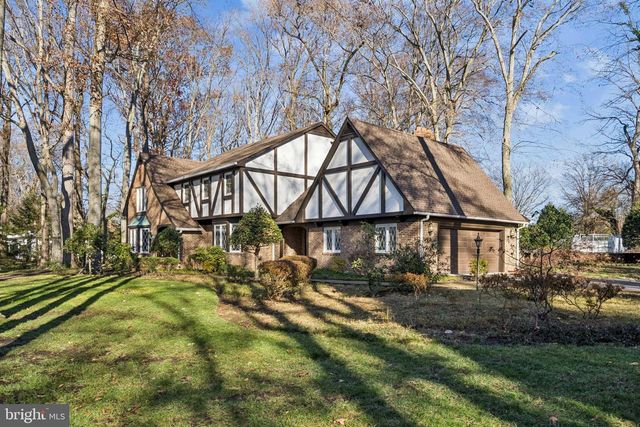 2 ORIOLE WAY, Moorestown, NJ 08057