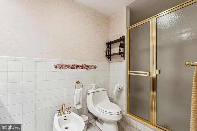 2 ORIOLE WAY, Moorestown, NJ 08057