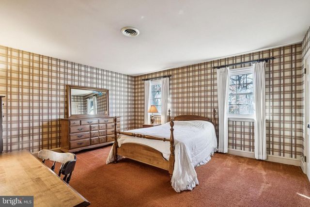 2 ORIOLE WAY, Moorestown, NJ 08057