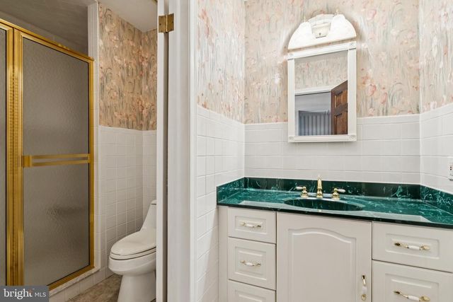 2 ORIOLE WAY, Moorestown, NJ 08057