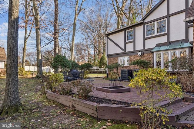 2 ORIOLE WAY, Moorestown, NJ 08057