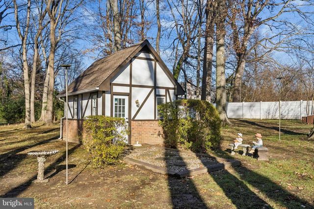 2 ORIOLE WAY, Moorestown, NJ 08057