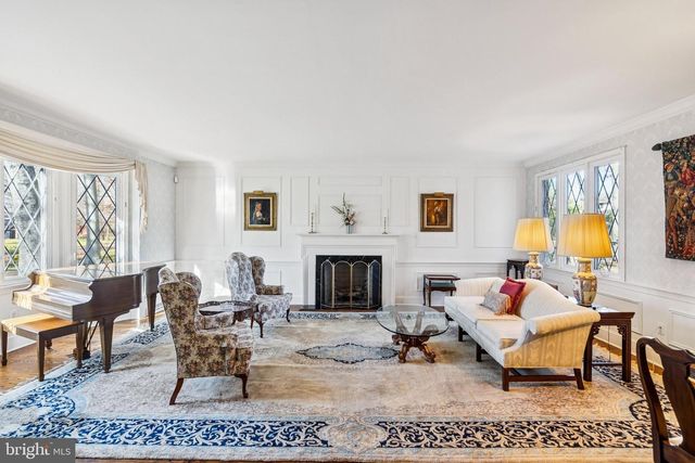 2 ORIOLE WAY, Moorestown, NJ 08057