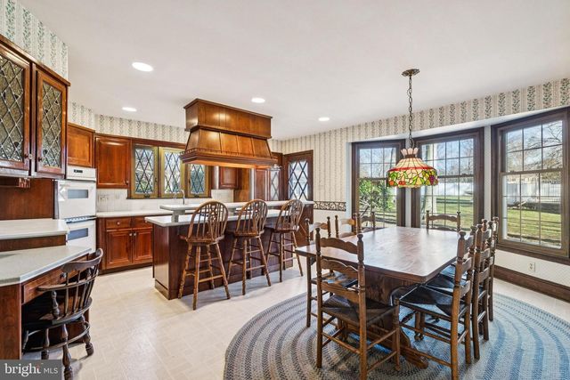 2 ORIOLE WAY, Moorestown, NJ 08057