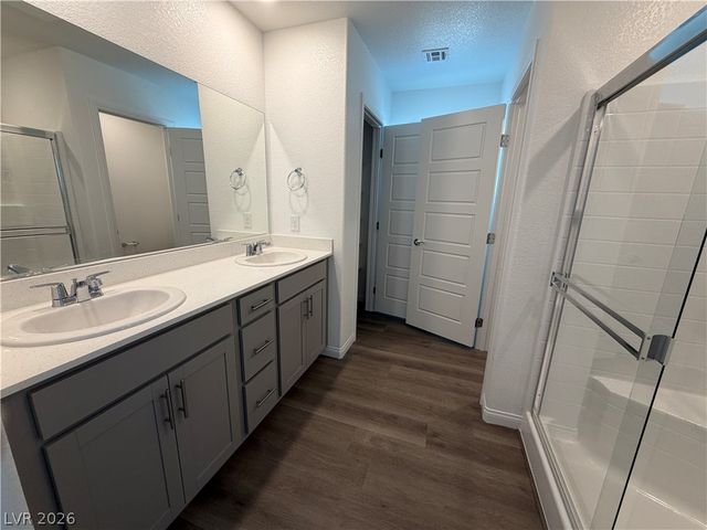 10352 Ricordi Street, Las Vegas, NV 89117