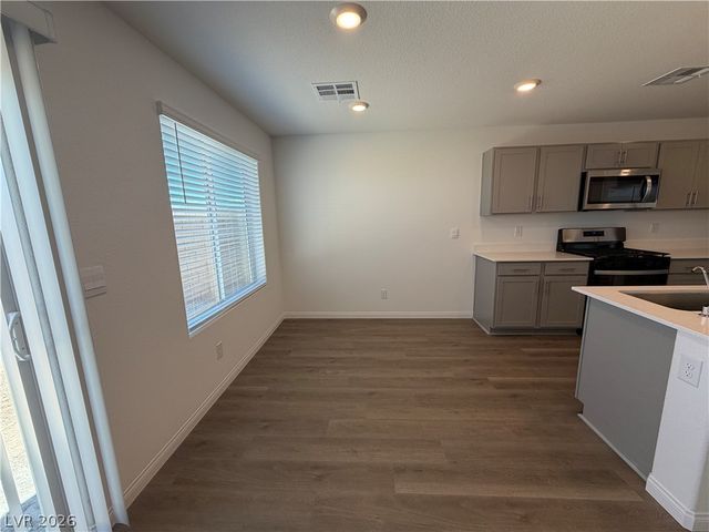 10352 Ricordi Street, Las Vegas, NV 89117