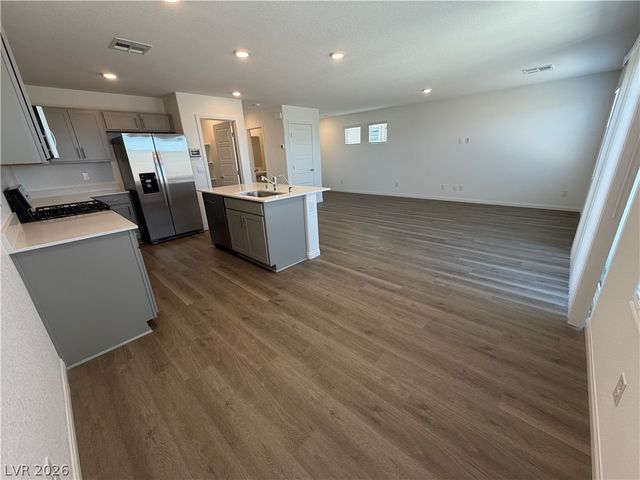 10352 Ricordi Street, Las Vegas, NV 89117