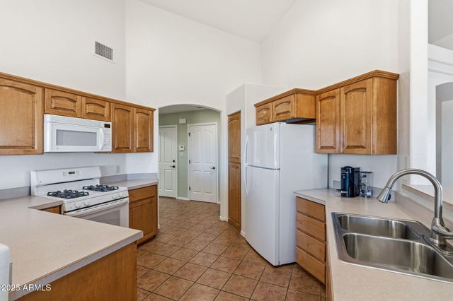 3611 WHEELAN Loop, Sierra Vista, AZ 85635