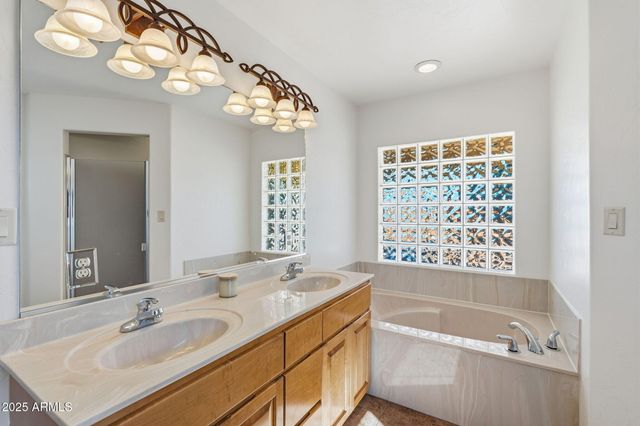 3611 WHEELAN Loop, Sierra Vista, AZ 85635