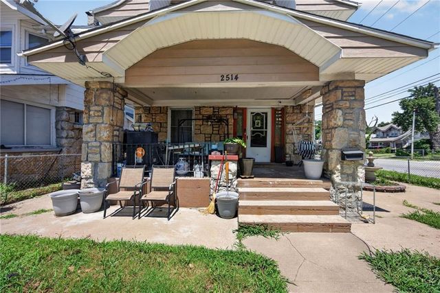 4140 PROSPECT Avenue, Kansas City, MO 64130