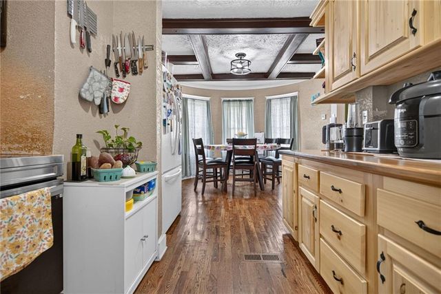 4140 PROSPECT Avenue, Kansas City, MO 64130