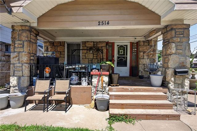 4140 PROSPECT Avenue, Kansas City, MO 64130