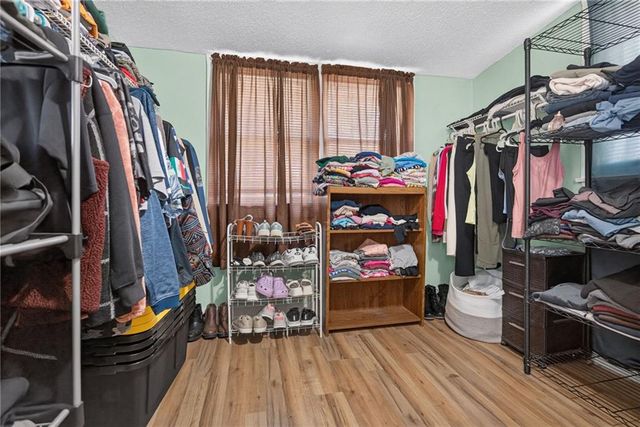 4140 PROSPECT Avenue, Kansas City, MO 64130