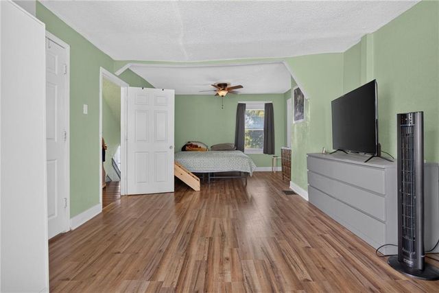 4140 PROSPECT Avenue, Kansas City, MO 64130