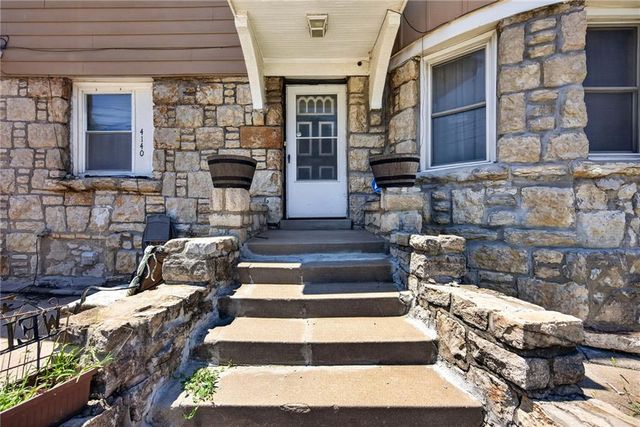 4140 PROSPECT Avenue, Kansas City, MO 64130