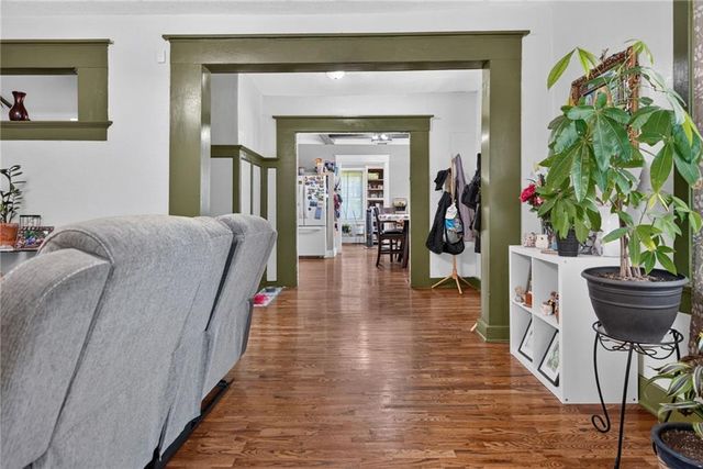 4140 PROSPECT Avenue, Kansas City, MO 64130