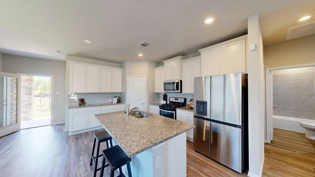 9208 Inland Leather Lane, Conroe, TX 77385