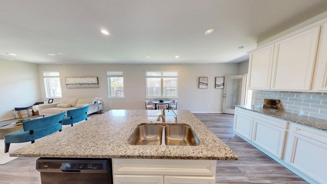 9208 Inland Leather Lane, Conroe, TX 77385