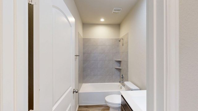 9208 Inland Leather Lane, Conroe, TX 77385