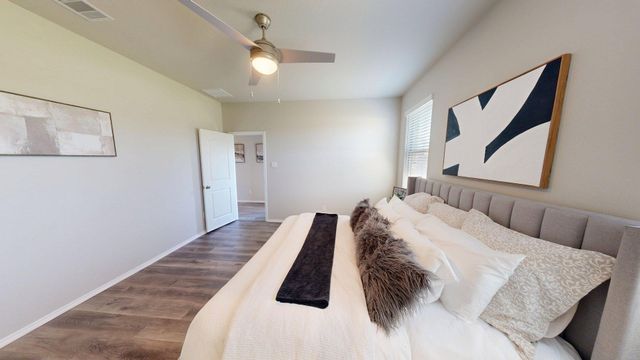 9208 Inland Leather Lane, Conroe, TX 77385