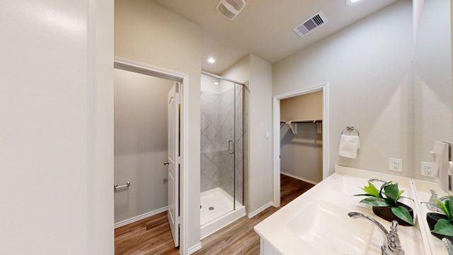 9208 Inland Leather Lane, Conroe, TX 77385