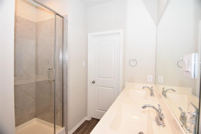 9208 Inland Leather Lane, Conroe, TX 77385
