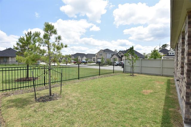 9208 Inland Leather Lane, Conroe, TX 77385