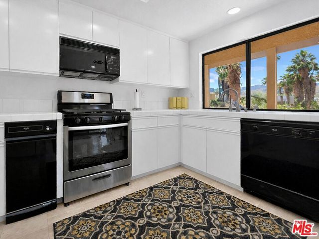 3081 Regency Drive, Palm Springs, CA 92264