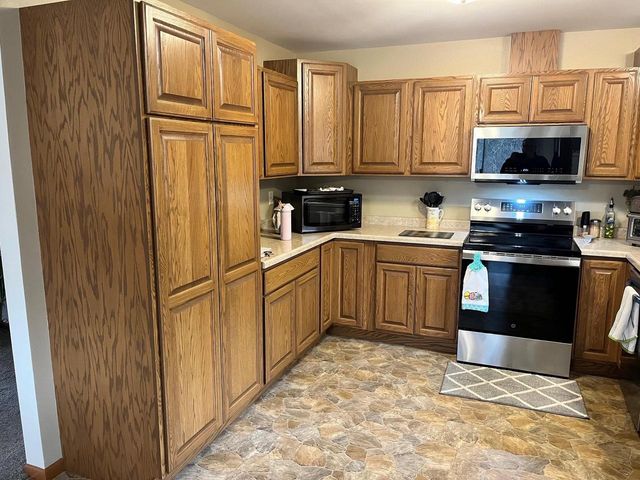 1197 S Cree Dr, Friendship, WI 53934