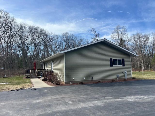 1197 S Cree Dr, Friendship, WI 53934