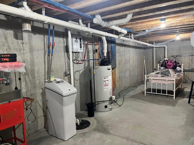 1197 S Cree Dr, Friendship, WI 53934