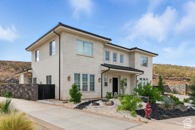 1951 W CEDAR BREAKS DR, Hurricane, UT 84737