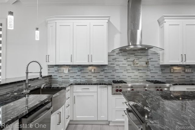 1343 Orchard Ridge Road, Bloomfield Hills, MI 48304