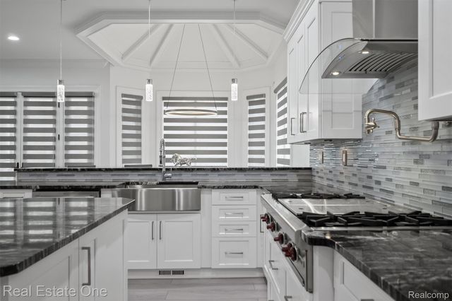 1343 Orchard Ridge Road, Bloomfield Hills, MI 48304