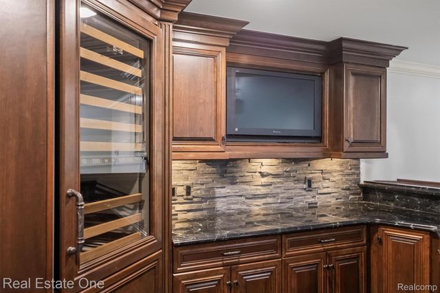 1343 Orchard Ridge Road, Bloomfield Hills, MI 48304