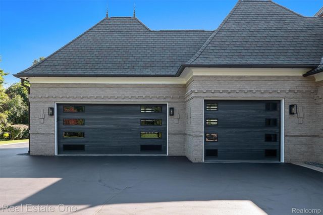 1343 Orchard Ridge Road, Bloomfield Hills, MI 48304