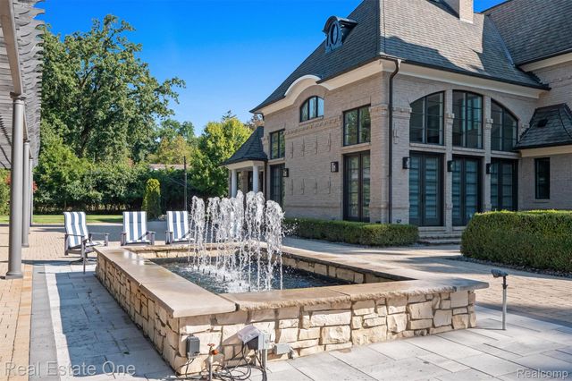 1343 Orchard Ridge Road, Bloomfield Hills, MI 48304