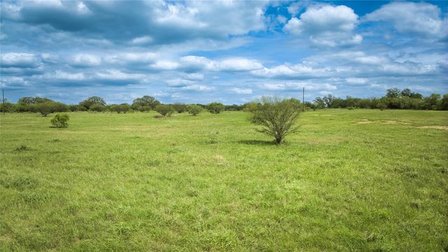 9216 Fm 713, Dale, TX 78616