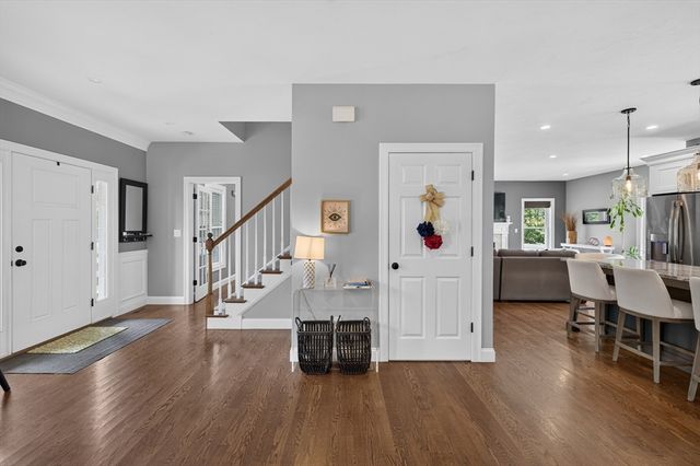 20 Kelly Ln, Brockton, MA 02301