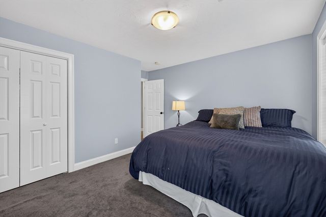 20 Kelly Ln, Brockton, MA 02301