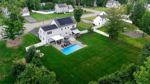 20 Kelly Ln, Brockton, MA 02301