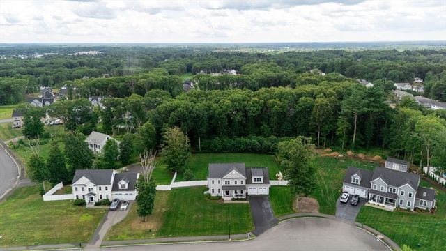 20 Kelly Ln, Brockton, MA 02301