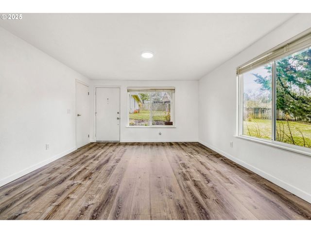 8196 Sw SHENANDOAH Way, Tualatin, OR 97062