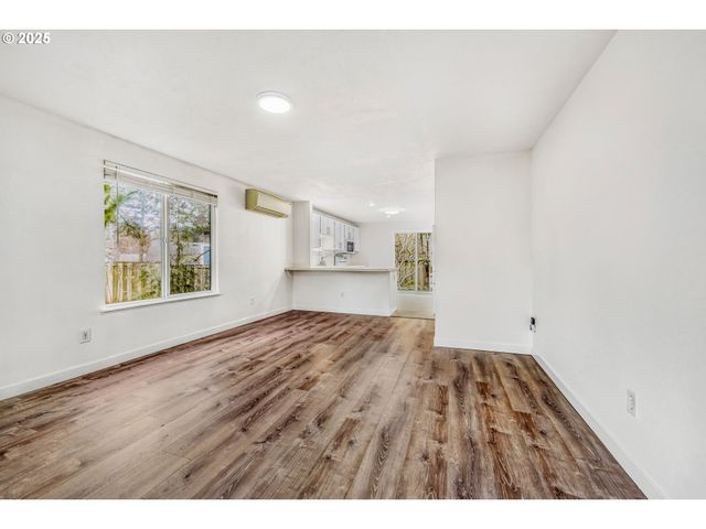 8196 Sw SHENANDOAH Way, Tualatin, OR 97062