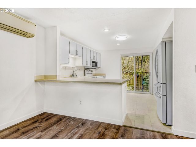 8196 Sw SHENANDOAH Way, Tualatin, OR 97062