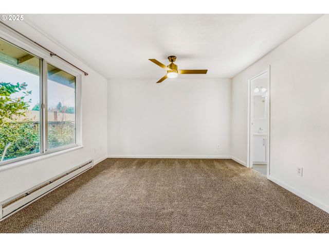 8196 Sw SHENANDOAH Way, Tualatin, OR 97062