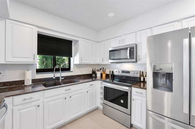 1881 NE 27th Street, Lighthouse Point, FL 33064